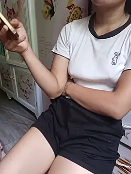 Snapshot of phuongxinhxan chatting on July 14, 2026, 2:05 am phuongxinhxan online show from July 14, 2026, 2:05 am