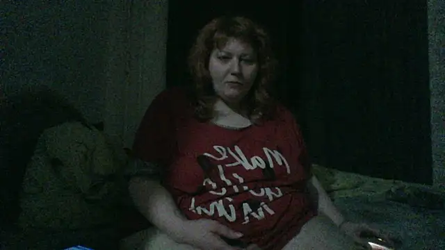 Snapshot of Milli_Besty chatting on October 10, 2025, 2:45 am Milli Besty online show from October 10, 2025, 2:45 am