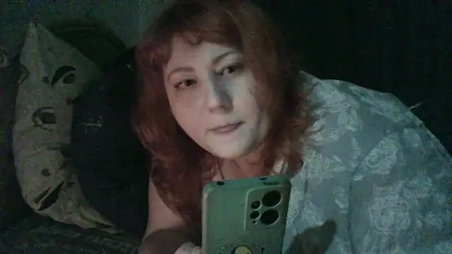 Snapshot of Milli_Besty chatting on September 19, 2025, 1:26 pm Milli Besty online show from September 19, 2025, 1:26 pm