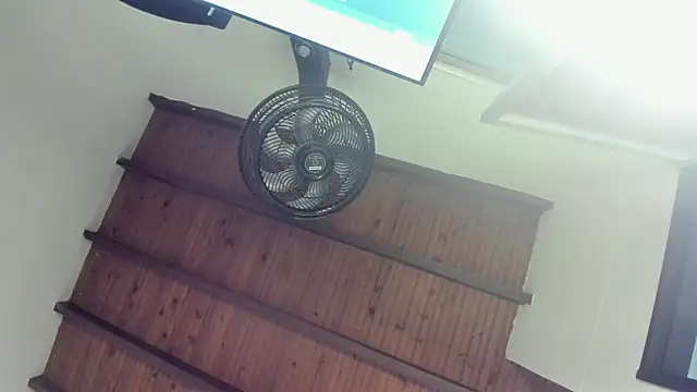 Snapshot of Isabella-Rosssi chatting on October 11, 2025, 4:24 am Isabella-Rosssi online show from October 11, 2025, 4:24 am