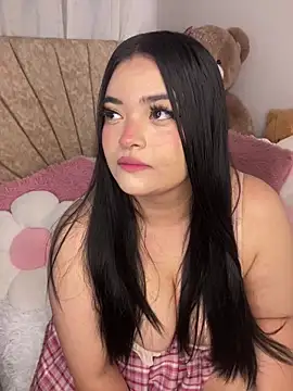 Mericute  online show from October 19, 2025, 4:37 am