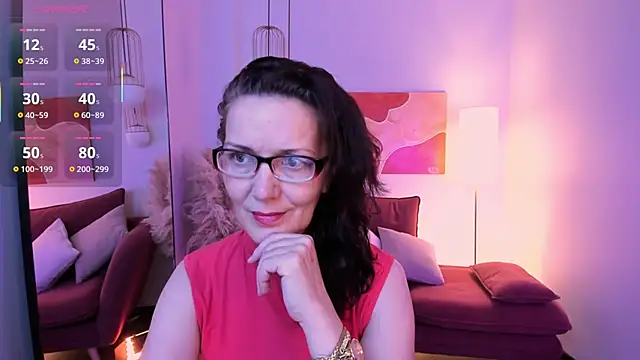 Snapshot of Irene_Marlow chatting on October 9, 2025, 5:30 am Irene Marlow online show from October 9, 2025, 5:30 am