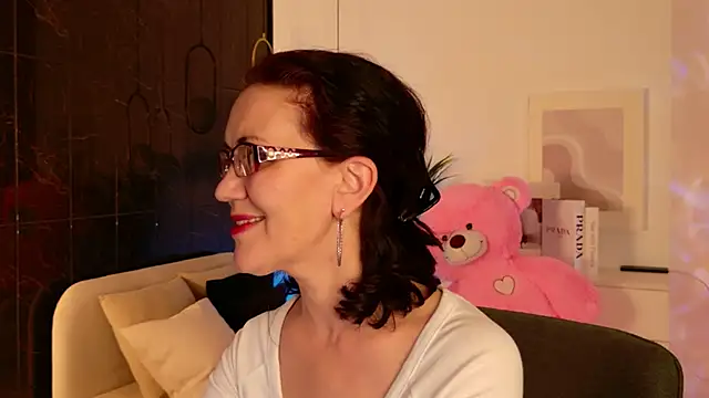 Snapshot of Irene_Marlow chatting on March 18, 2026, 1:57 pm Irene Marlow online show from March 18, 2026, 1:57 pm