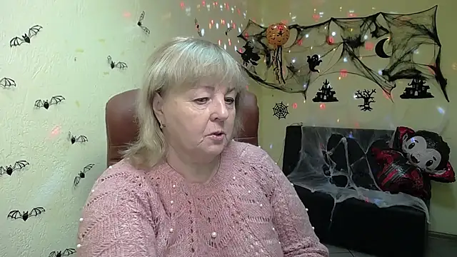 Snapshot of MilenaWedxy chatting on October 28, 2025, 6:01 am MilenaWedxy online show from October 28, 2025, 6:01 am