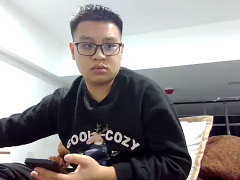 Snapshot of loveninja chatting on December 14, 2025, 12:33 pm loveninja online show from December 14, 2025, 12:33 pm