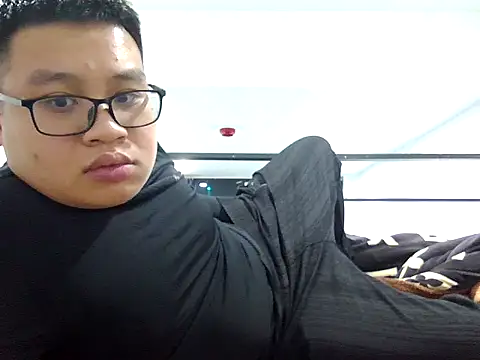 Snapshot of loveninja chatting on December 15, 2025, 1:17 pm loveninja online show from December 15, 2025, 1:17 pm