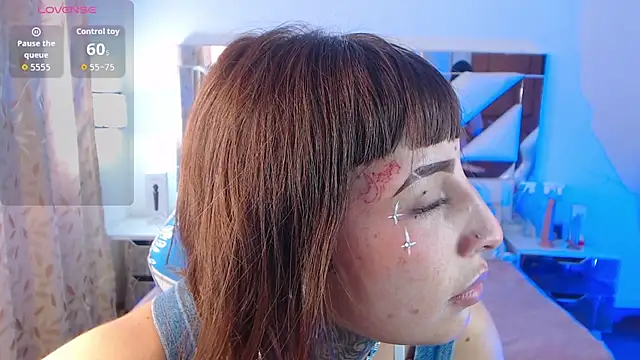 Snapshot of Gyal_8_ chatting on November 16, 2025, 1:38 pm Gyal 8 online show from November 16, 2025, 1:38 pm