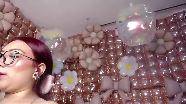 layla fox online show from September 30, 2025, 9:54 pm