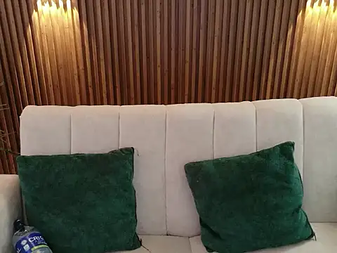 dirty feelena online show from December 18, 2025, 4:44 pm