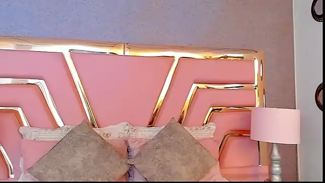 Snapshot of Star_Liight chatting on February 5, 2026, 10:27 pm Star Liight online show from February 5, 2026, 10:27 pm