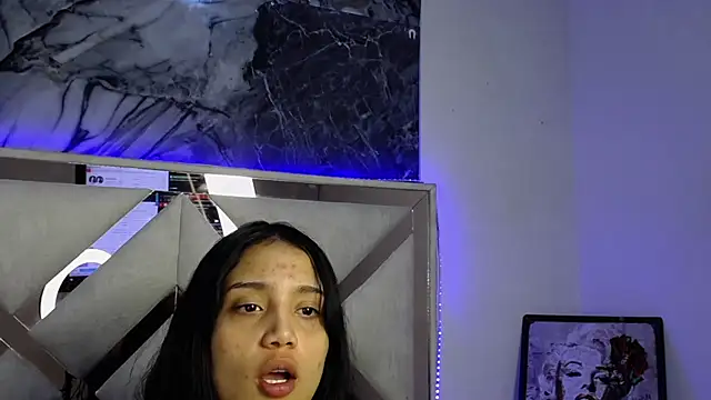 ladymooncs online show from August 3, 2026, 9:41 pm
