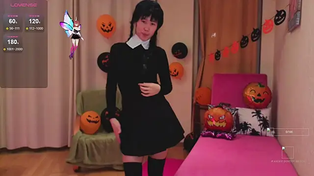 Snapshot of Reina__chan chatting on October 31, 2025, 9:11 pm Reina chan online show from October 31, 2025, 9:11 pm