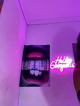 becca wilsson online show from November 25, 2025, 10:15 am