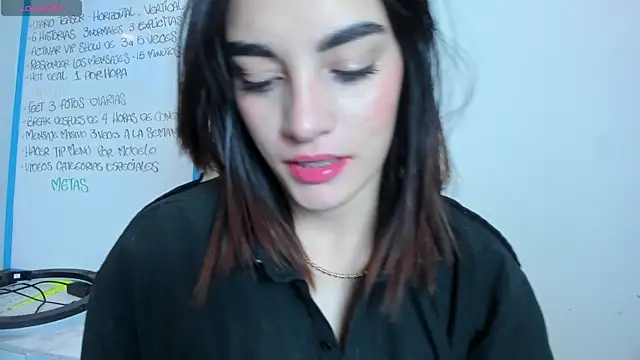 Maddy Rouse1 online show from October 2, 2025, 3:32 am