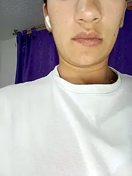 Snapshot of Miia__strog chatting on November 7, 2025, 6:12 pm Miia strog online show from November 7, 2025, 6:12 pm