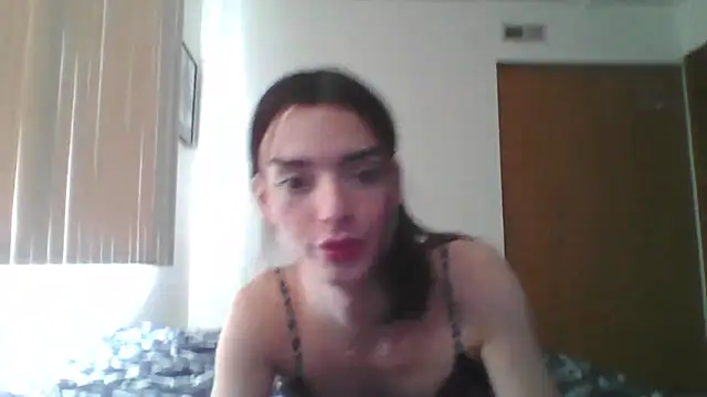 Luna Samosienko online show from October 6, 2025, 2:29 pm