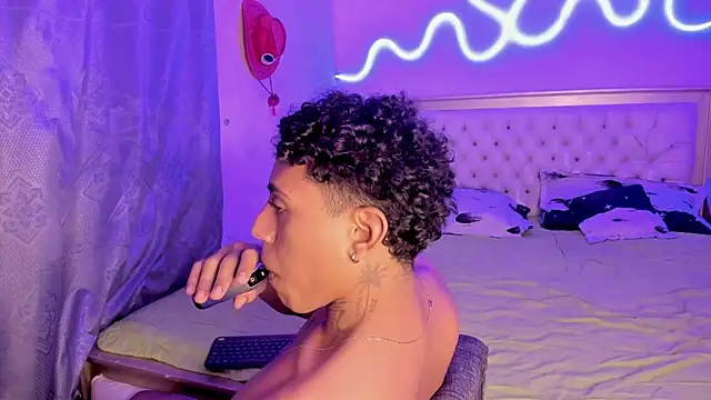 Glader31 online show from October 16, 2025, 9:56 pm