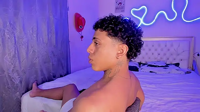 Glader31 online show from October 28, 2025, 9:25 pm