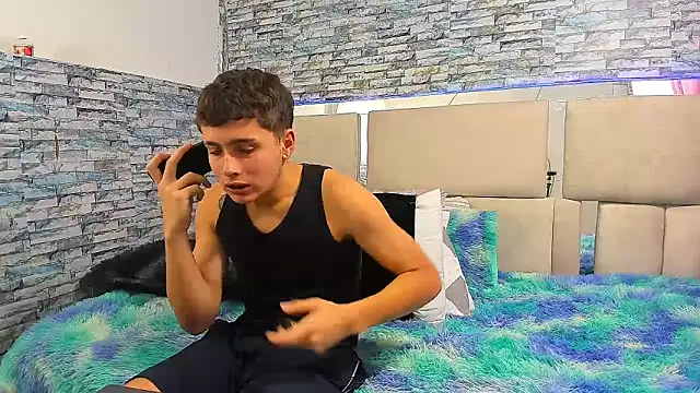 Julian wolf18 online show from October 22, 2025, 3:22 pm