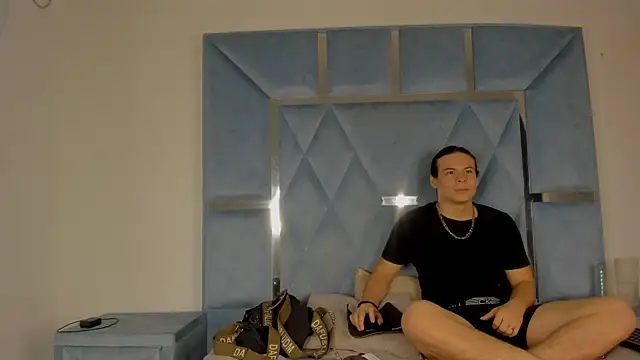 Snapshot of fallenangelsasm chatting on November 10, 2025, 9:09 pm fallenangelsasm online show from November 10, 2025, 9:09 pm