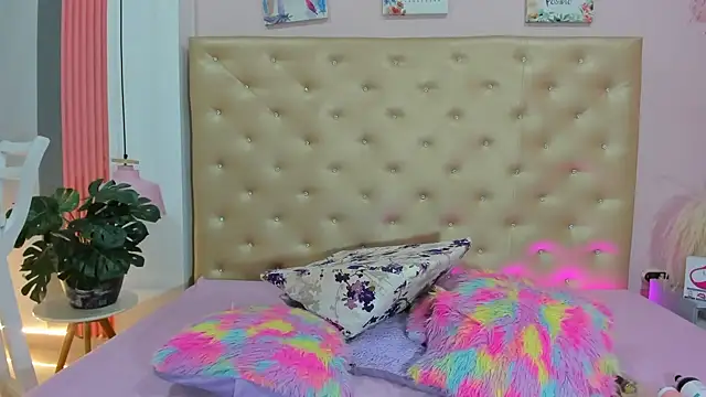  jade 01 online show from October 16, 2025, 12:35 pm