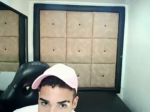 PatrickXX 1 online show from October 2, 2025, 2:26 am