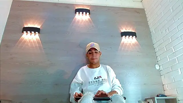 PatrickXX 1 online show from September 24, 2025, 3:57 am