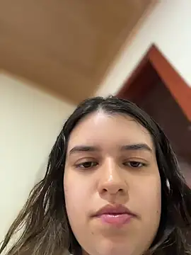 Aphrill online show from July 2, 2026, 9:32 pm