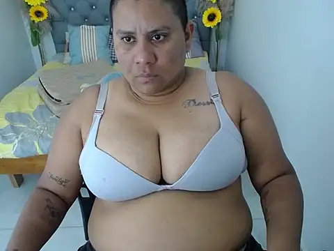 hotlesby valery online show from December 22, 2025, 8:09 pm