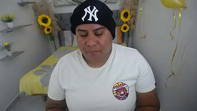 hotlesby valery online show from October 13, 2025, 7:26 pm