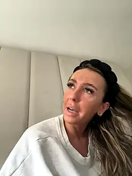 Snapshot of Scotishminx25 chatting on October 3, 2025, 11:23 am Scotishminx25 online show from October 3, 2025, 11:23 am