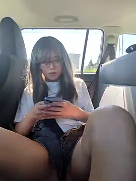 Snapshot of takusaki223 chatting on June 1, 2026, 6:02 am takusaki223 online show from June 1, 2026, 6:02 am