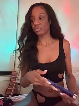 Snapshot of LoveDreaux chatting on December 5, 2025, 5:50 am LoveDreaux online show from December 5, 2025, 5:50 am