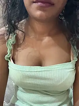 hottyanu03 online show from September 21, 2025, 4:17 am