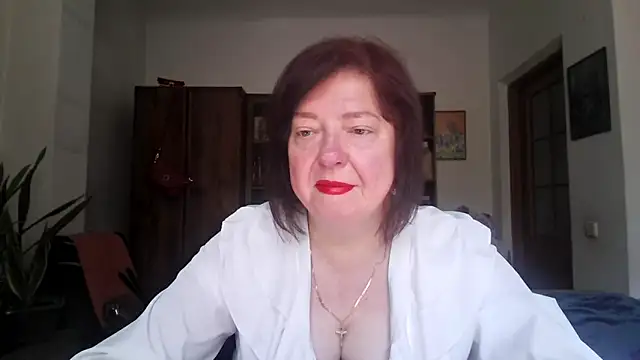 Snapshot of Violet_Pulse chatting on June 12, 2026, 7:28 am Violet Pulse online show from June 12, 2026, 7:28 am