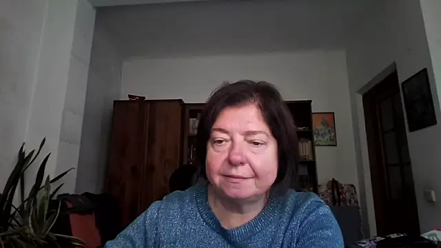 Snapshot of Violet_Pulse chatting on October 13, 2025, 9:55 am Violet Pulse online show from October 13, 2025, 9:55 am