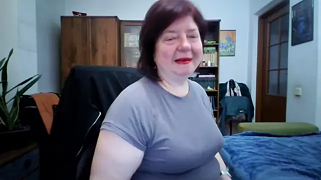 Violet Pulse online show from May 6, 2026, 5:39 pm