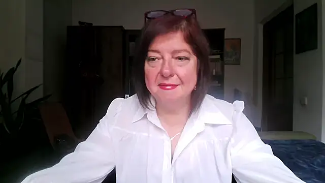 Violet Pulse online show from June 25, 2026, 7:13 am