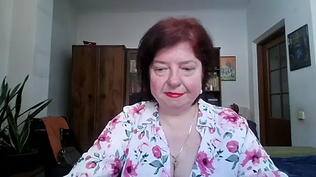 Violet Pulse online show from May 3, 2026, 2:42 pm