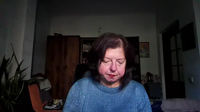 Snapshot of Violet_Pulse chatting on September 25, 2025, 1:17 pm Violet Pulse online show from September 25, 2025, 1:17 pm