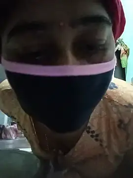 Snapshot of Cute-Charvii chatting on May 15, 2026, 12:30 am Cute-Charvii online show from May 15, 2026, 12:30 am