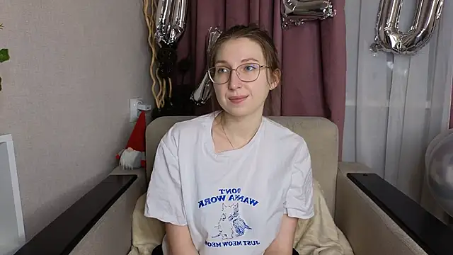 DaliaRadtke online show from March 1, 2026, 7:14 pm