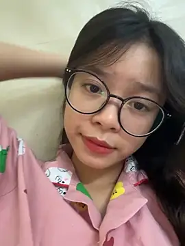 mau15  online show from September 26, 2025, 1:07 pm