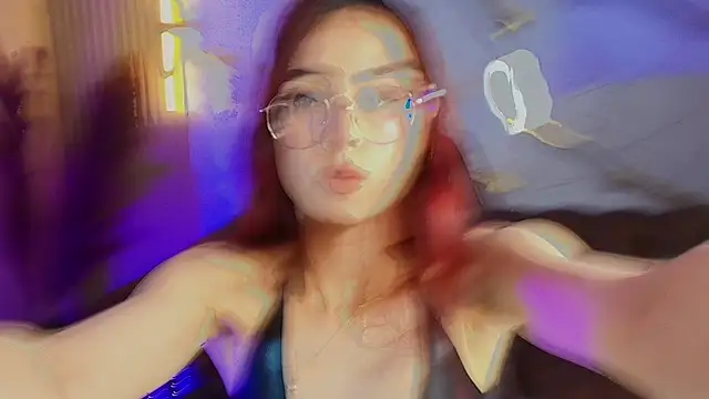 mia tf online show from October 20, 2025, 1:22 pm