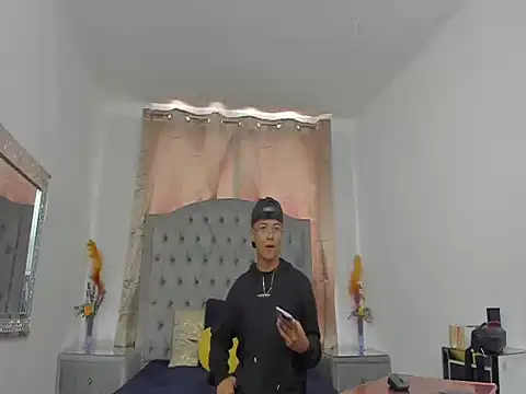 MarcusANDalex online show from September 21, 2025, 1:27 pm
