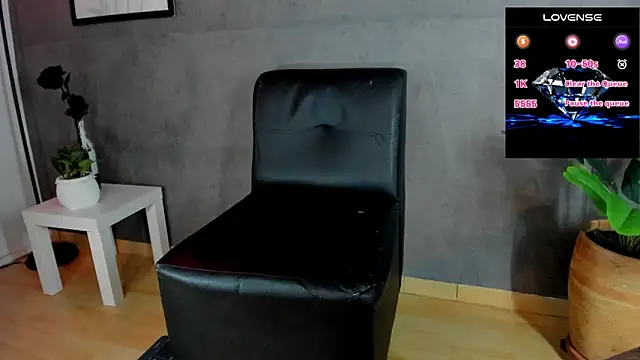 Snapshot of BadLiam_ chatting on April 28, 2026, 11:20 pm BadLiam online show from April 28, 2026, 11:20 pm