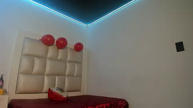 Snapshot of peyton__wat chatting on June 15, 2026, 12:16 pm peyton wat online show from June 15, 2026, 12:16 pm