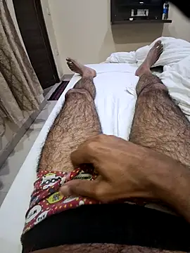 Snapshot of scotchnsoda chatting on February 20, 2026, 3:47 pm scotchnsoda online show from February 20, 2026, 3:47 pm