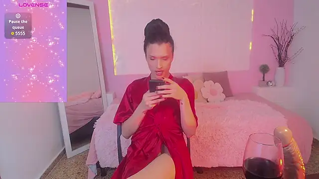 IsabelFernandez online show from November 5, 2025, 4:04 am