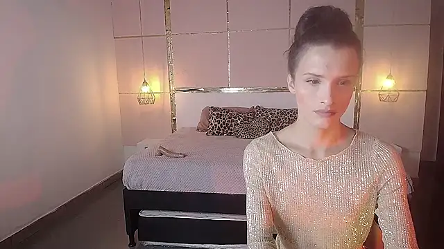 IsabelFernandez online show from October 21, 2025, 3:39 am